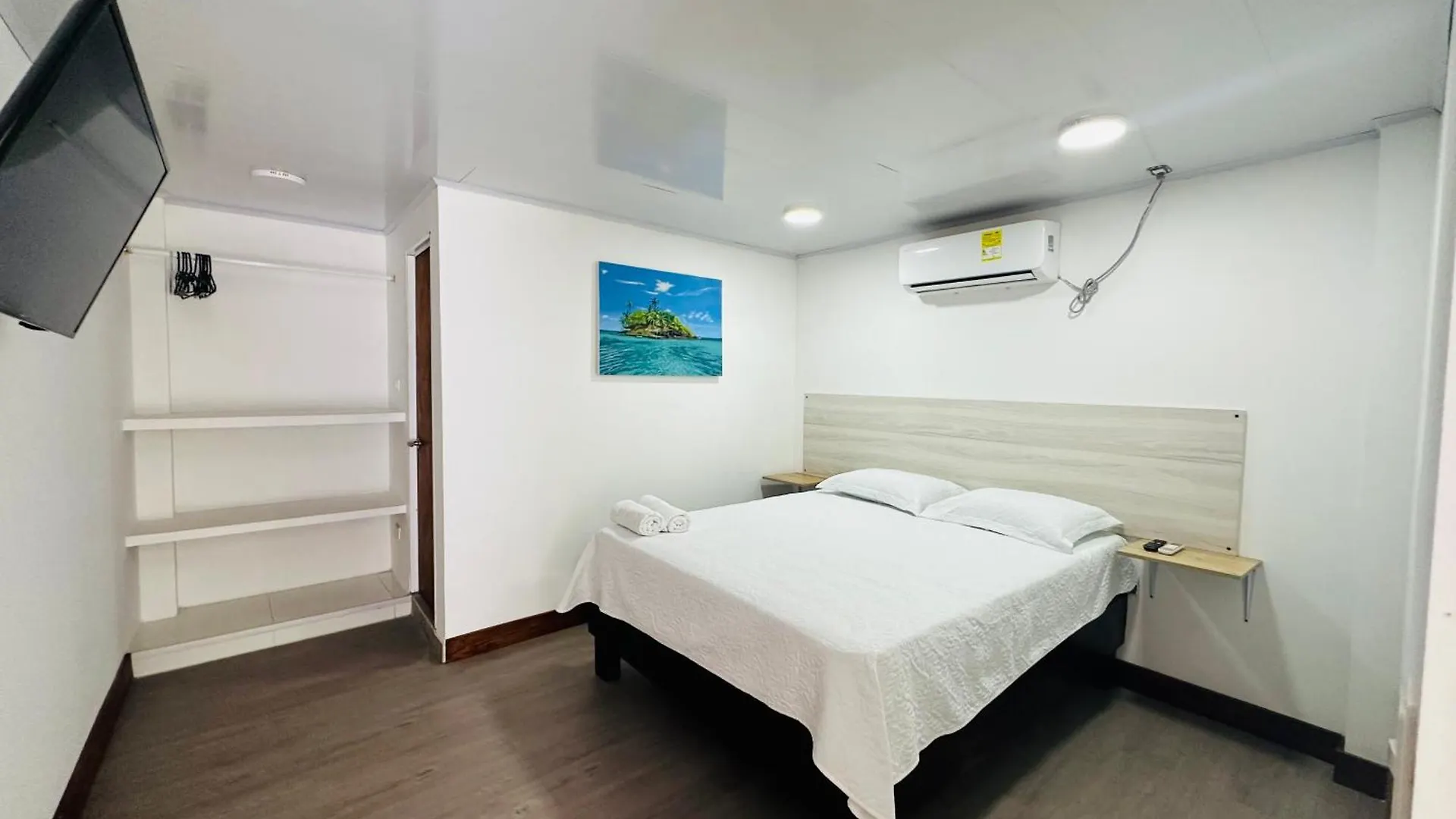 Camp Inn Colors Providencia Aguadulce