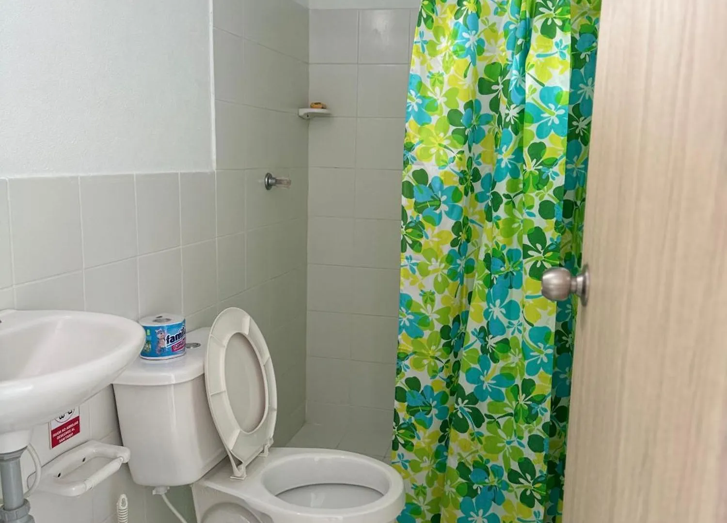 Camp Inn Colors Providencia Aguadulce