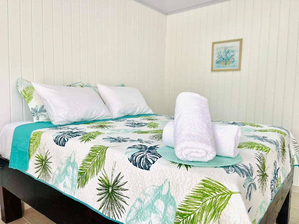 Camp Inn Colors Providencia Aguadulce